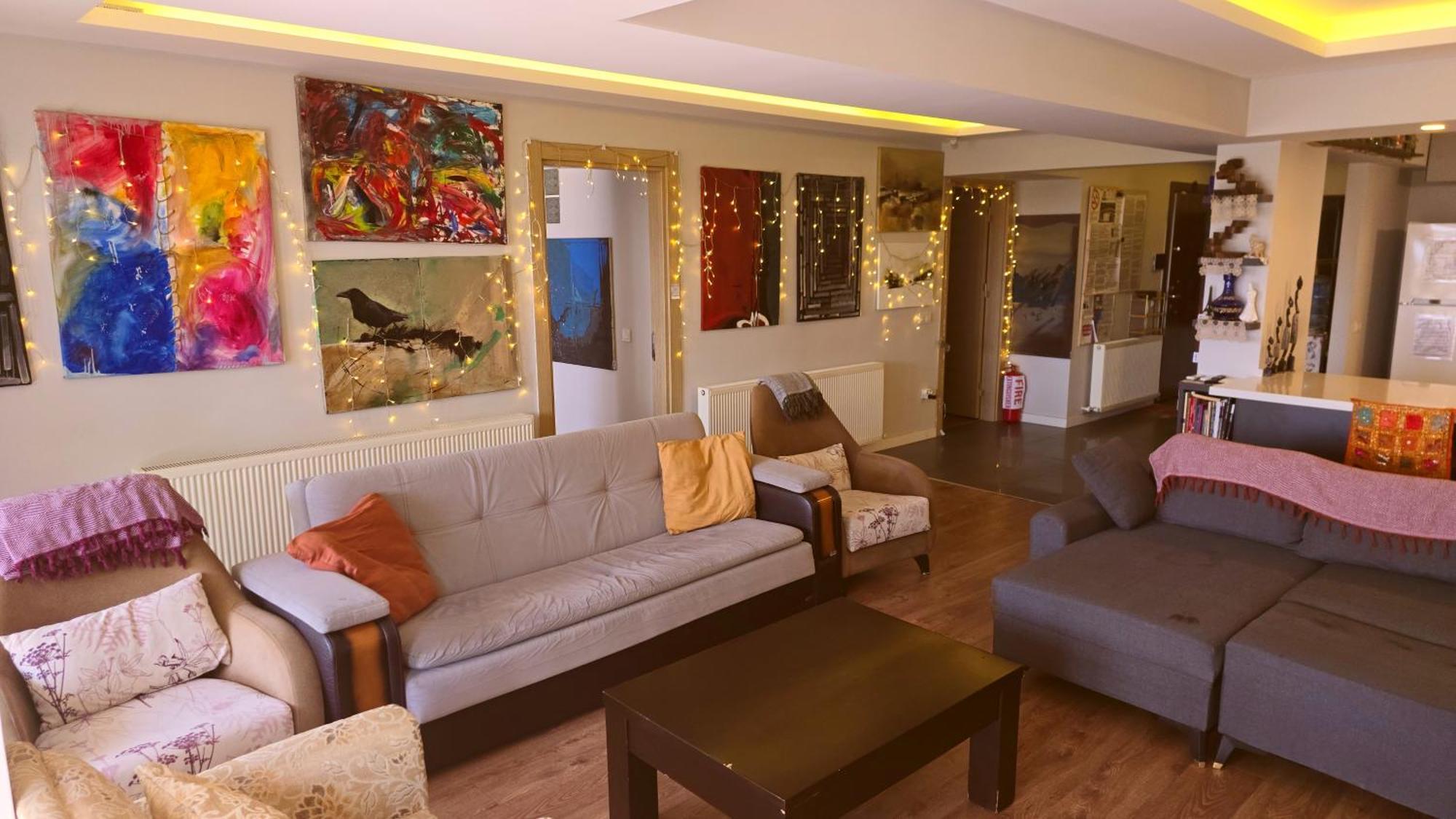 Elegant & Cozy Retreat Home, Center Gem By The Seaside, Steps From The Tram Ізмір